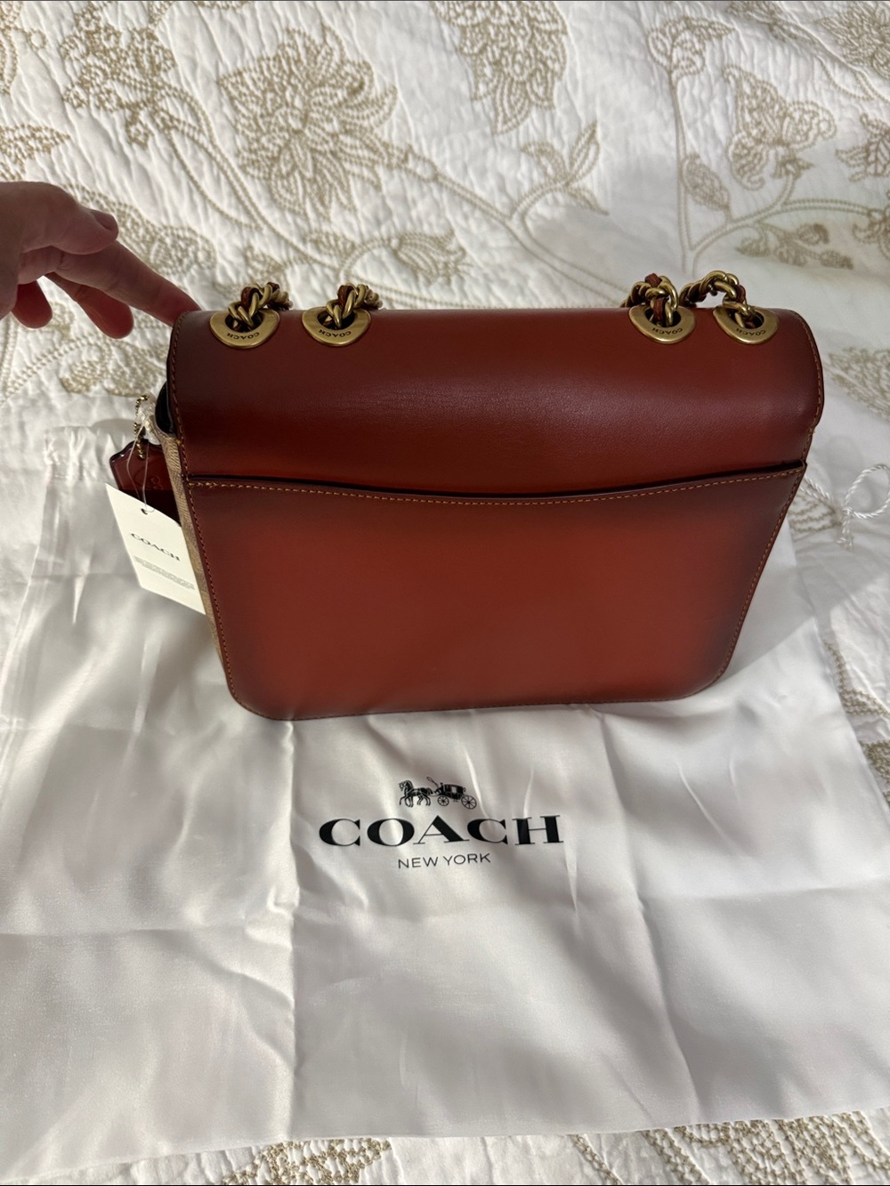 NWT Coach Shoulder Bag in Deep brown with Gold Hardware - Picture 4 of 11